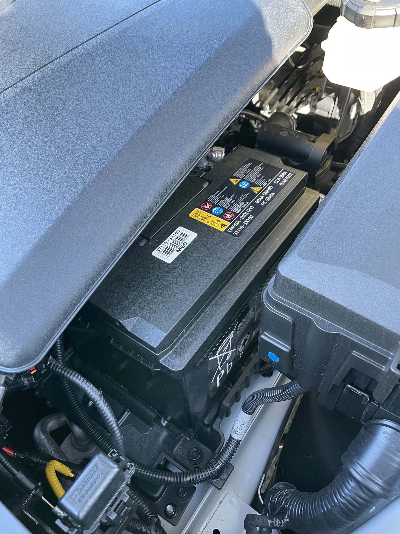 BuTure Auto Starthilfe Powerbank mit Luftkompressor, 150PSI 2500A  Spitzenstrom Starthilfe Powerbank für 8.5L Benzin und 8.0L Dieselmotor,  Starthilfe mit LED-Taschenlampe : : Auto & Motorrad